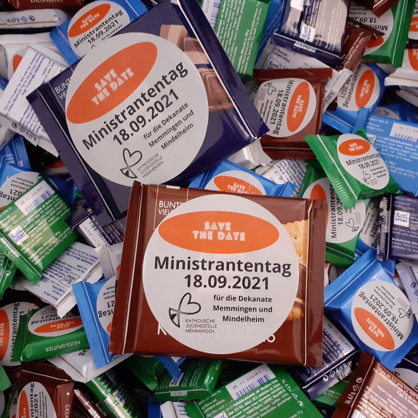 Schokoladentafeln als "Save-the-date" für den Ministrantentag (Montag, 08. März 2021)